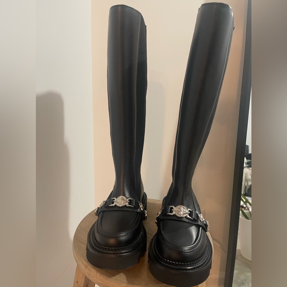 TOGA Pulla long leather boots